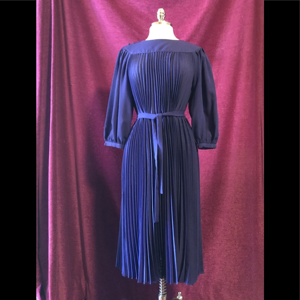 Vintage Deep Blue Pleated Midi Dress